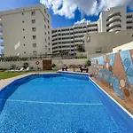 Palm 4b With Sea Views And Private Parking Marbella