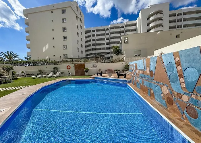 Palm 4b With Sea Views And Private Parking Marbella